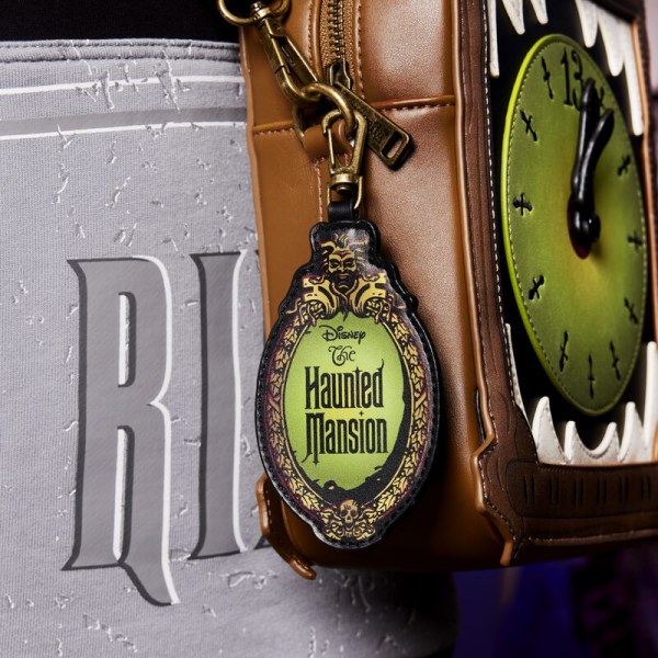 UMHÄNGETASCHE Haunted Mansion Standuhr – DISNEY LOUNGEFLY