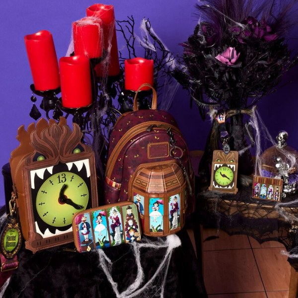 UMHÄNGETASCHE Haunted Mansion Standuhr – DISNEY LOUNGEFLY