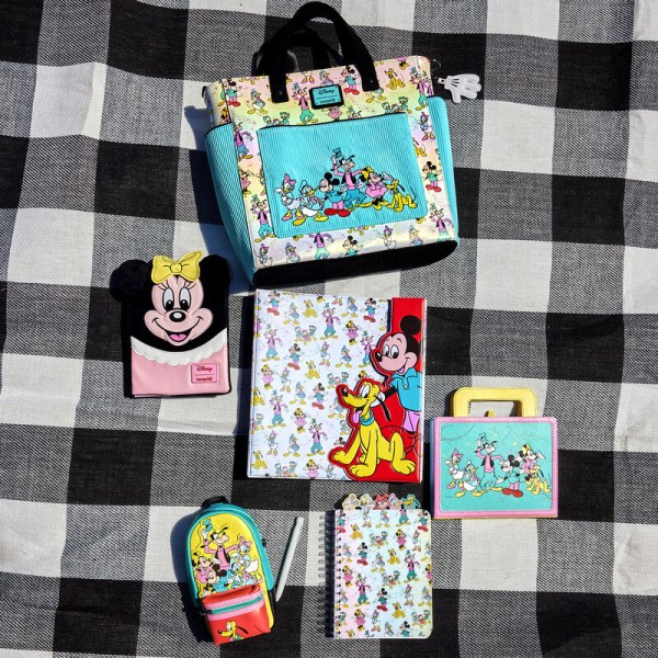 Disney100 Mickey and Friends Federmäppchen – Disney Loungefly