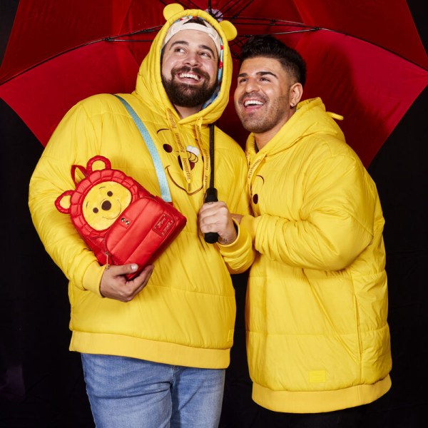 MINI-RUCKSACK Winnie the Pooh in Daunenjacke für regnerische Tage – DISNEY LOUNGEFLY