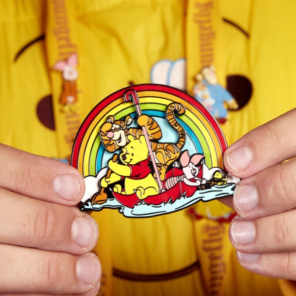 PIN'S Collector Winnie und seine Freunde rutschen an einem regnerischen Tag. Limitierte Auflage – Disney