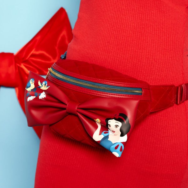 Schneewittchen-Gürteltasche aus gestepptem Samt – DISNEY LOUNGEFLY