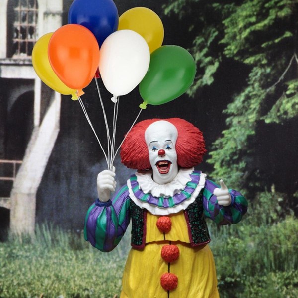 IT – ACTION FIGURE – ULTIMATE PENNYWISE (1990)