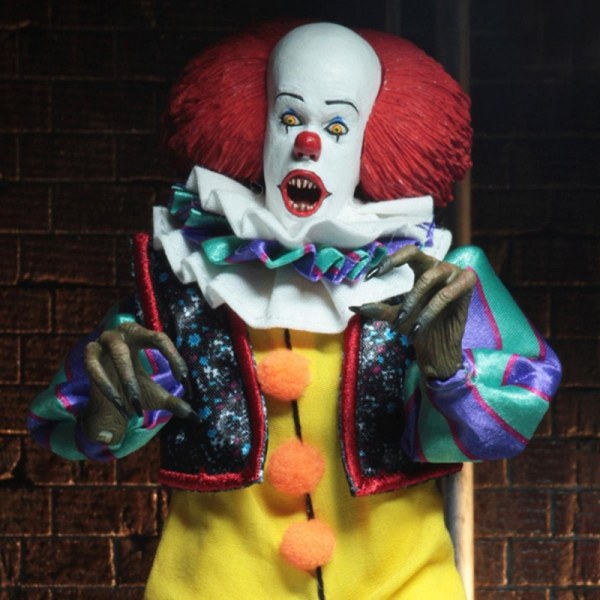 ES – BEKLEIDTE ACTION-FIGUR – PENNYWISE (1990)