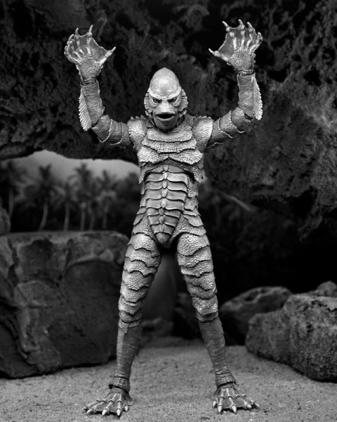 Universal Monsters Figur Ultimativer Schrecken vom Amazonas (B&W) 18 cm