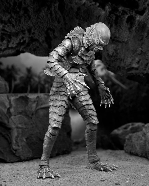 Universal Monsters Figur Ultimativer Schrecken vom Amazonas (B&W) 18 cm