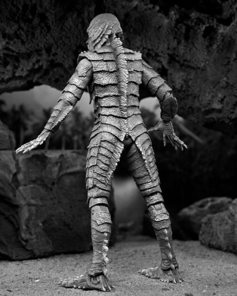 Universal Monsters Figur Ultimativer Schrecken vom Amazonas (B&W) 18 cm