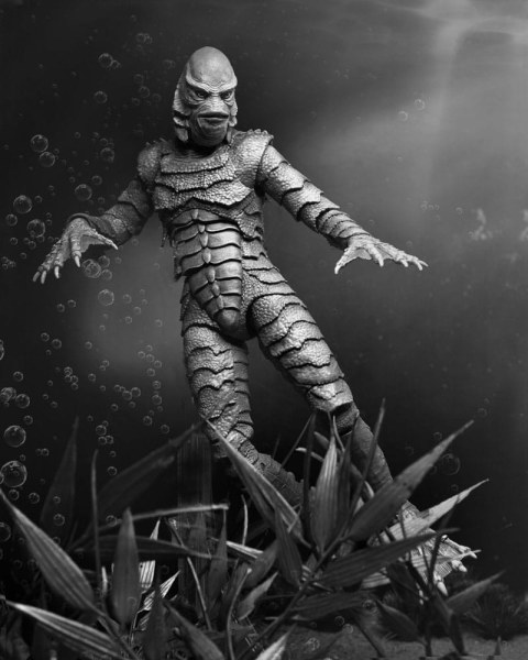 Universal Monsters Figur Ultimativer Schrecken vom Amazonas (B&W) 18 cm