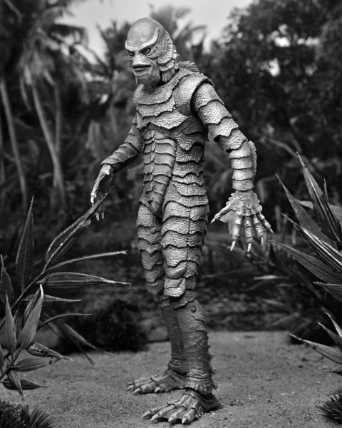 Universal Monsters Figur Ultimativer Schrecken vom Amazonas (B&W) 18 cm