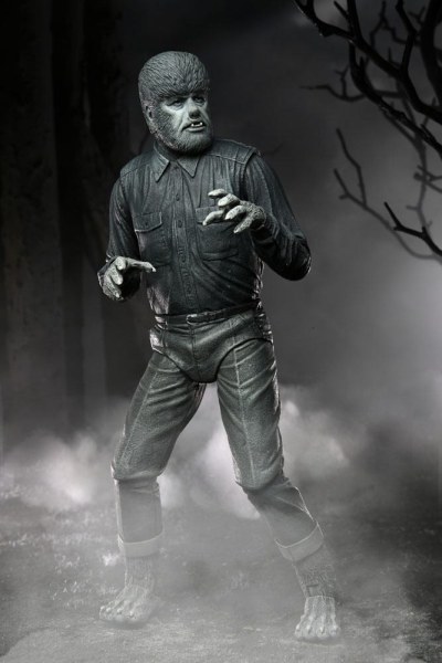 Universal Monsters Figur Ultimate The Wolf Man (Schwarz & Weiß) 18 cm