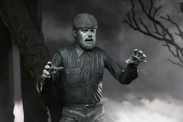 Universal Monsters Figur Ultimate The Wolf Man (Schwarz & Weiß) 18 cm