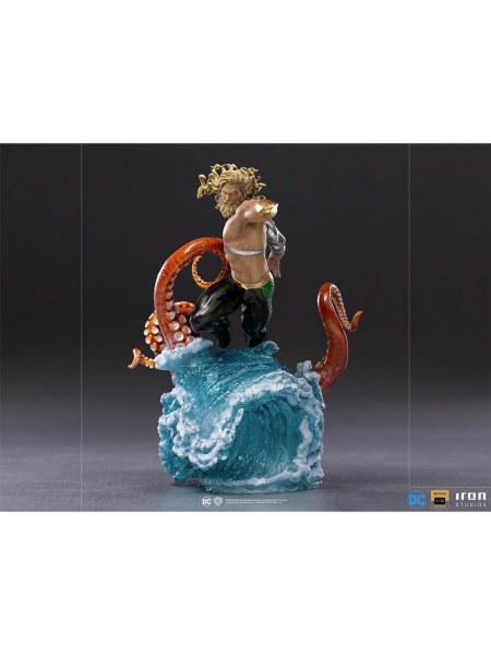 AQUAMAN 90 Art Scale - DC COMICS