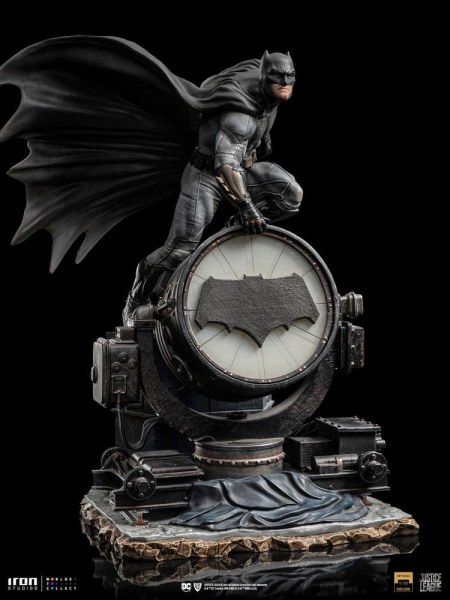 Batman auf Batsignal Art Scale Deluxe - Gerechtigkeitsliga