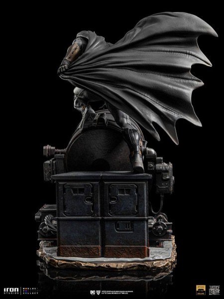 Batman auf Batsignal Art Scale Deluxe - Gerechtigkeitsliga