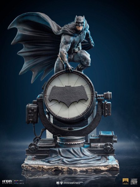 Batman auf Batsignal Art Scale Deluxe - Gerechtigkeitsliga