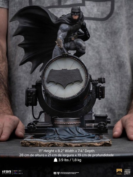 Batman auf Batsignal Art Scale Deluxe - Gerechtigkeitsliga