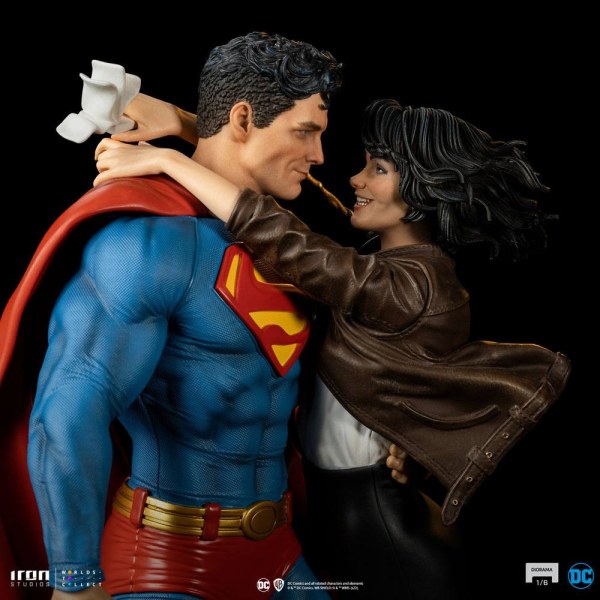 Diorama Superman & Lois - DC Comics