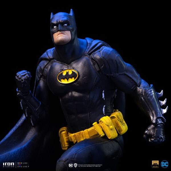 BATMAN BLACK VERSION ART SCALE DELUXE - DC COMICS