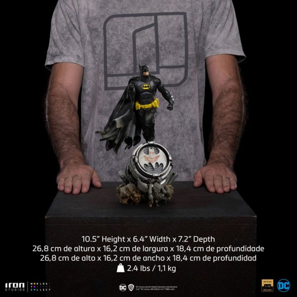 BATMAN BLACK VERSION ART SCALE DELUXE - DC COMICS