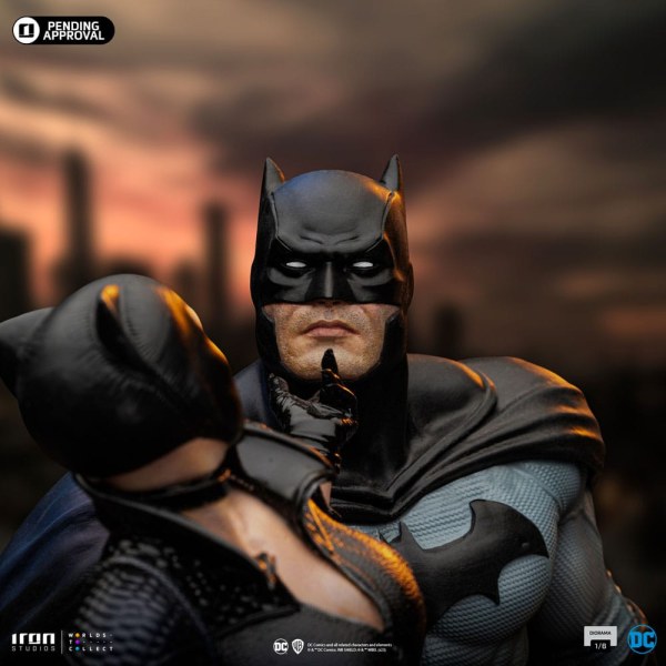 BATMAN & CATWOMAN ART SCALE - DC COMICS