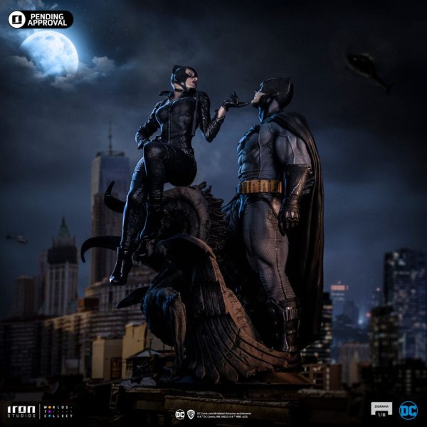 BATMAN & CATWOMAN ART SCALE - DC COMICS