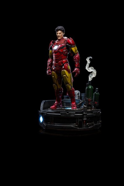 IRON MAN UNLEASHED ART SCALE DELUXE - MARVEL