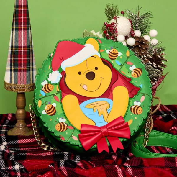 Umhängetasche „Stuck In Wreath Glow“ – DISNEY LOUNGEFLY Winnie Puuh