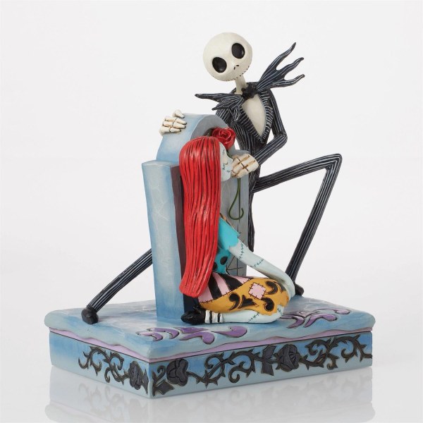 Jack und Sally auf einem Grabstein - DISNEY TRADITIONS
