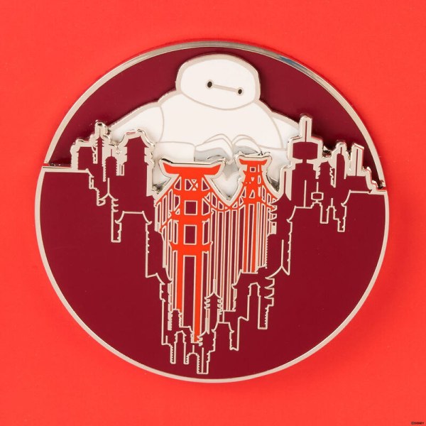 Anstecknadel „Baymax liebt San Fransokyo“ zum 10. Jubiläum – DISNEY LOUNGEFLY Baymax – Riesiges Robowabohu