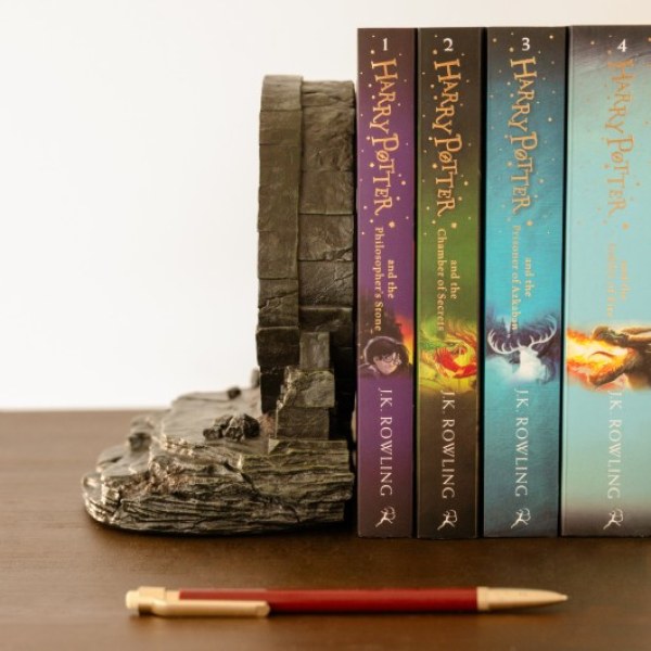 BUCHSTÜTZE DIE KAMMER DES SCHRECKENS - HARRY POTTER