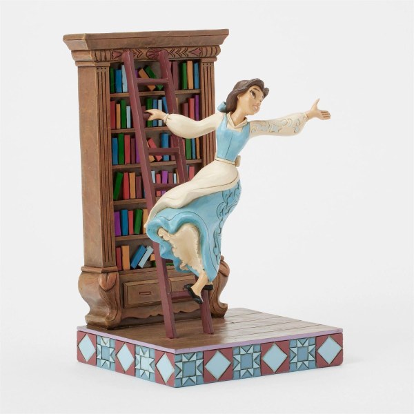 Belle in ihrer Bibliothek  - Disney Traditions
