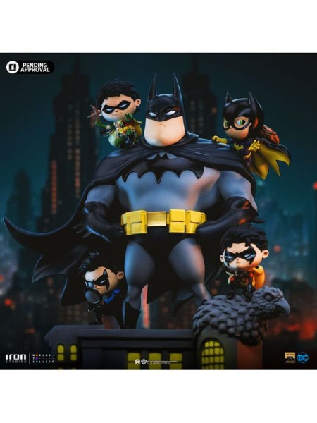 Batman-Figur Animierte Symbole PVC Batman-Familie 18 cm