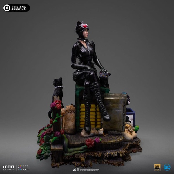 DC Comics -Statue 1/10 Art Scale Deluxe Catwoman (Gotham City Sirens) 21 cm