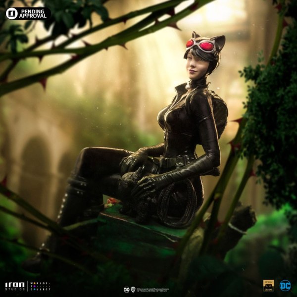 DC Comics -Statue 1/10 Art Scale Deluxe Catwoman (Gotham City Sirens) 21 cm
