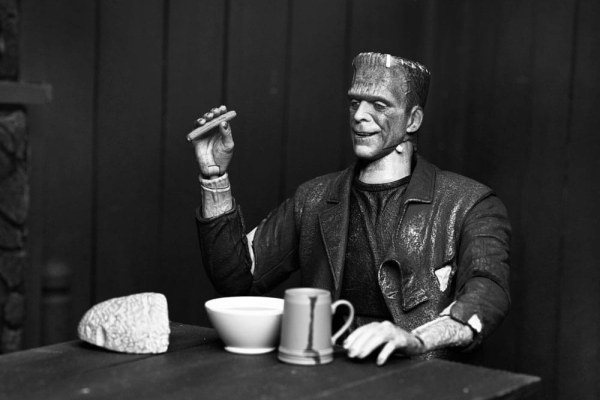 Universal Monsters Figur Ultimate Frankensteins Monster (Braut von Frankenstein) (Schwarzweiß) 18 cm