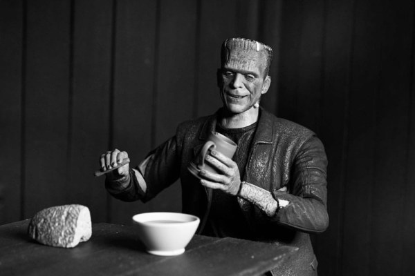 Universal Monsters Figur Ultimate Frankensteins Monster (Braut von Frankenstein) (Schwarzweiß) 18 cm