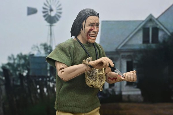 The Texas Chainsaw Massacre Bekleideter Anhalter 50. Jubiläum 20 cm Figur