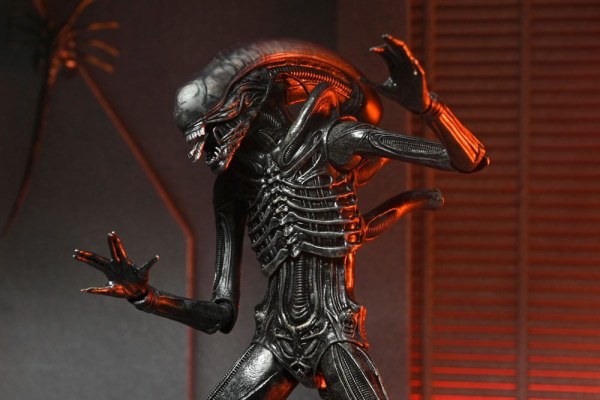 Alien: Romulus Ultimate Xenomorph Figur XX121 18 cm