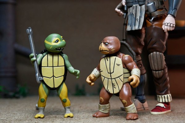 Ninja Turtles (The Last Ronin The Lost Years) Figur Synja Grammy April mit Baby Yi & Moja 18 cm