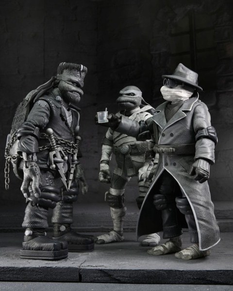 Universal Monsters x Teenage Mutant Ninja Turtles Pack 4 Turtles Schwarz-Weiß-Figuren 18 cm