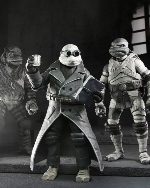 Universal Monsters x Teenage Mutant Ninja Turtles Pack 4 Turtles Schwarz-Weiß-Figuren 18 cm