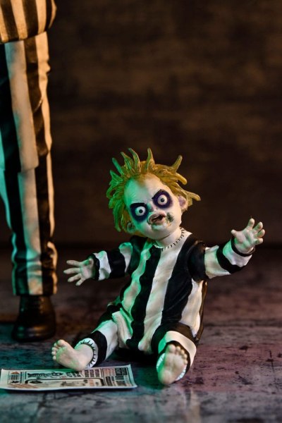 Beetlejuice Beetlejuice Figur 7 Maßstab Ultimate Striped Suit Beetlejuice 18 cm
