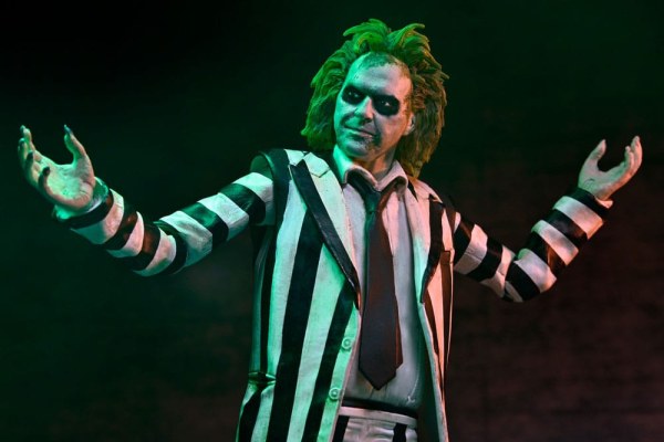 Beetlejuice Beetlejuice Figur 7 Maßstab Ultimate Striped Suit Beetlejuice 18 cm