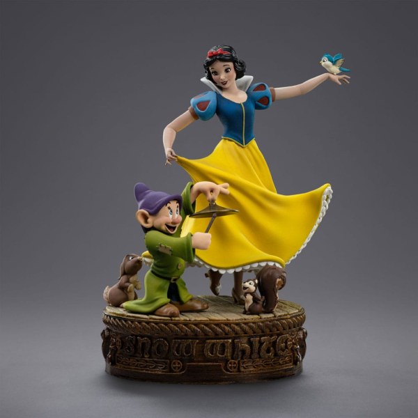 Schneewittchen und die sieben Zwerge Statuette 1/10 Art Scale Schneewittchen und Doofy 21 cm