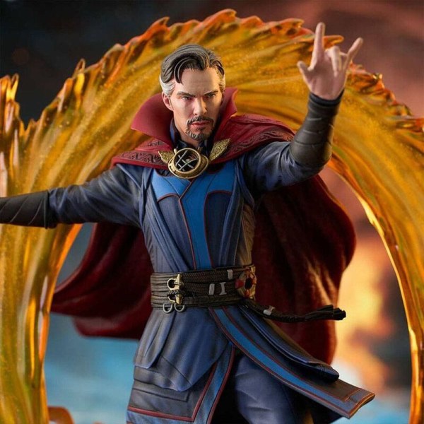 Marvel Comic Gallery Doctor Strange Figur 25cm