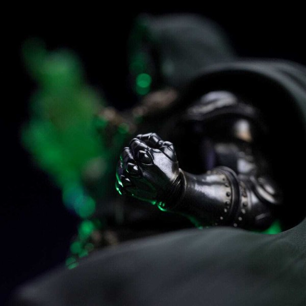 Der Infinity Gauntlet Marvel Legends Diorama Statuette 1/10 Art Scale Infinity Doctor Doom Deluxe Edition 42 cm