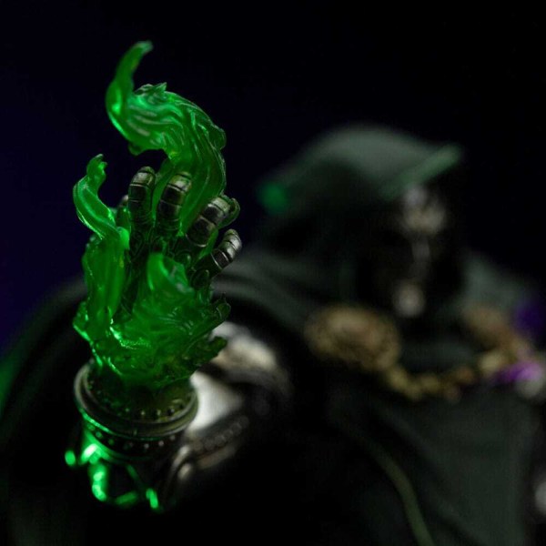 Der Infinity Gauntlet Marvel Legends Diorama Statuette 1/10 Art Scale Infinity Doctor Doom Deluxe Edition 42 cm