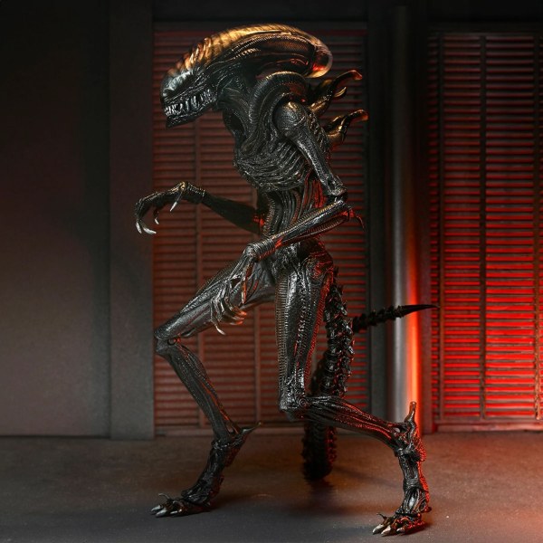 ALIEN: ROMULUS – 18 CM ACTIONFIGUR – ULTIMATE SCORCHED XENOMORPH