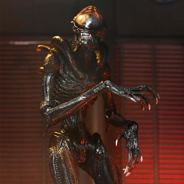 ALIEN: ROMULUS – 18 CM ACTIONFIGUR – ULTIMATE SCORCHED XENOMORPH