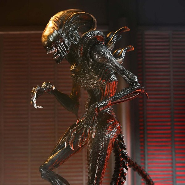 ALIEN: ROMULUS – 18 CM ACTIONFIGUR – ULTIMATE SCORCHED XENOMORPH